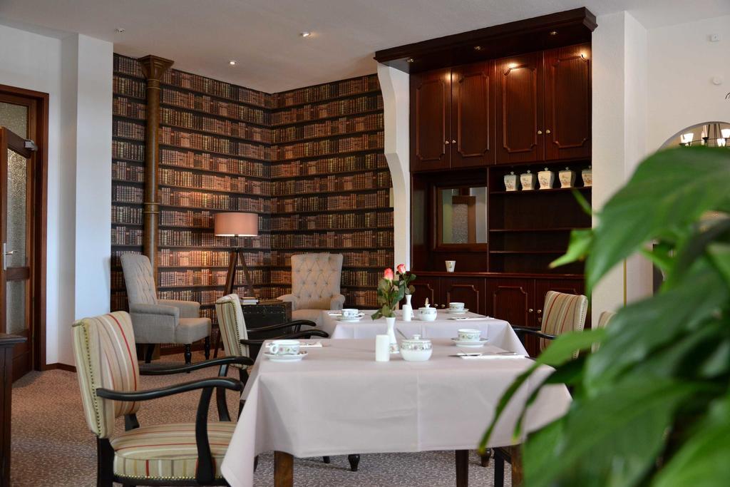 Arnimsruh Hotel Garni ลูเบค ภายนอก รูปภาพ